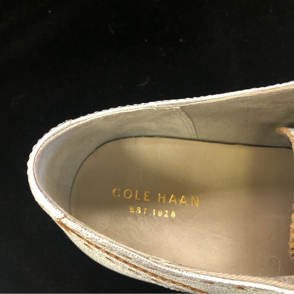 Cole Haan women’s silver wingtip Grand sneakers size 8-1/2 - Picture 7 of 12